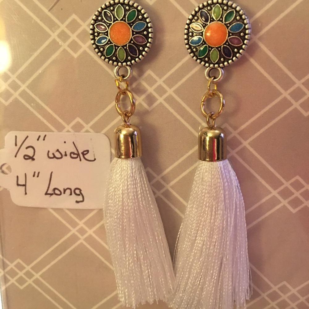 Dangle earrings